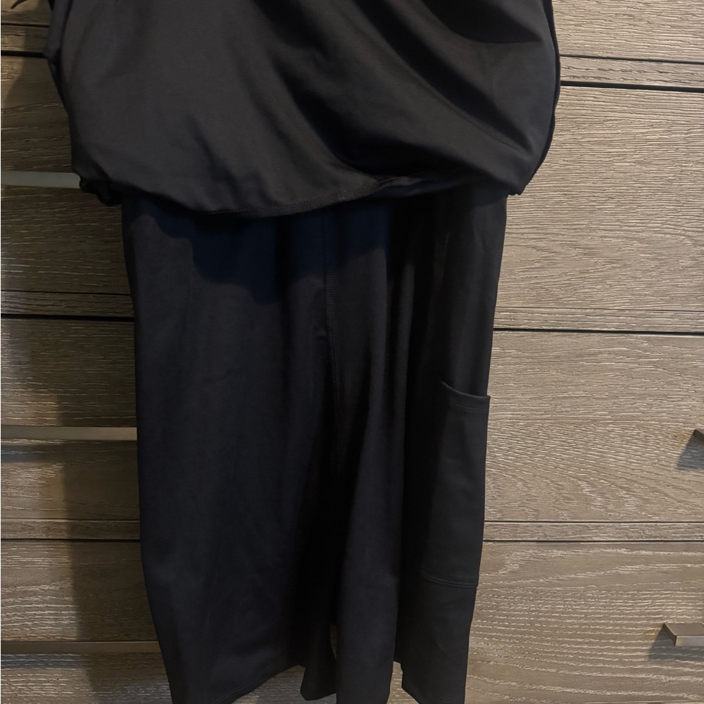 Black athletic dress - Picture 3 of 3